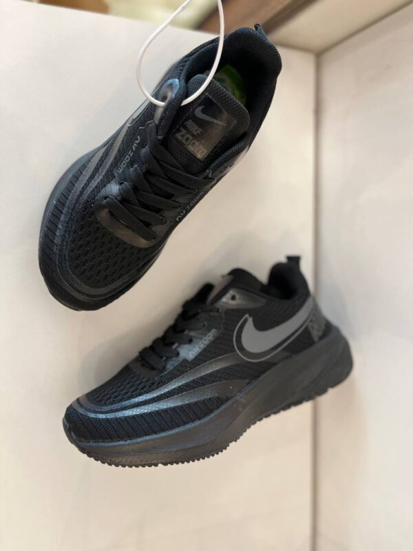 sneakers - Image 2