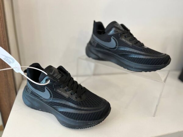 sneakers - Image 3