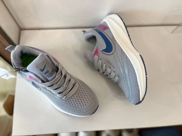 sneakers - Image 4