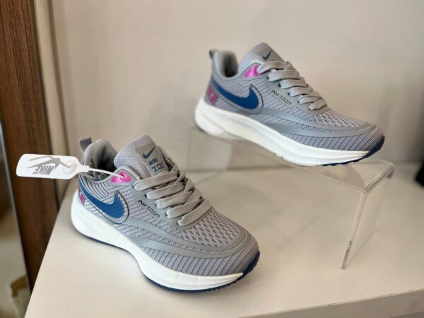 sneakers - Image 5