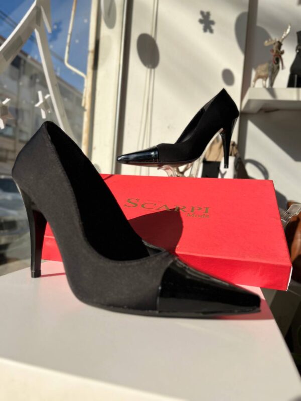 heel - Image 4