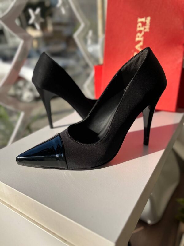 heel - Image 5