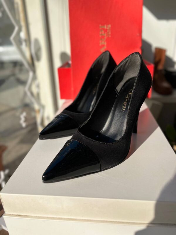 heel - Image 6