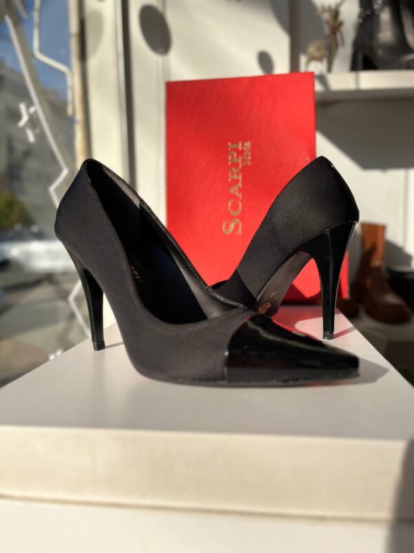 heel - Image 7