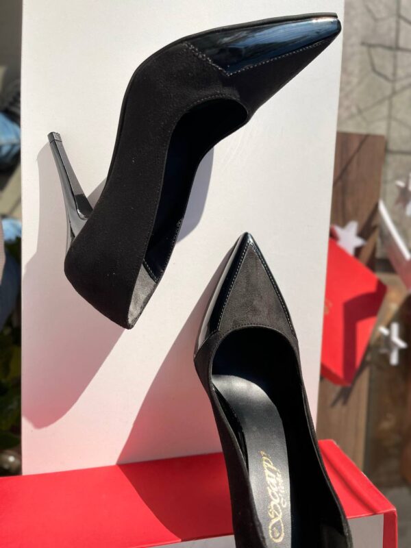 heel - Image 9