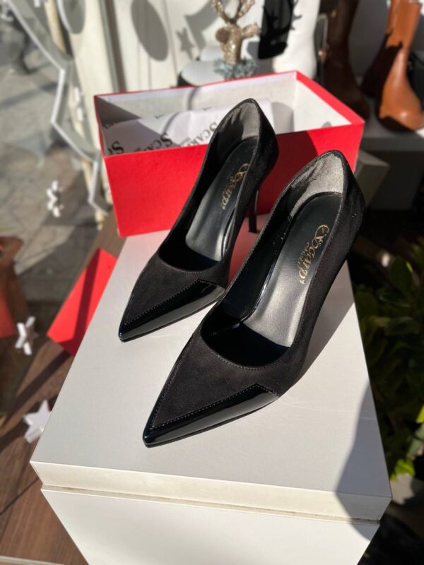 heel - Image 11